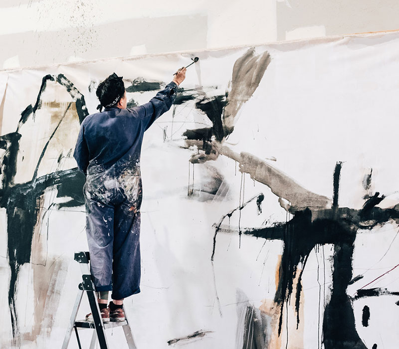 Antonia Perricone-Mrljak artist in studio Sydney 2021